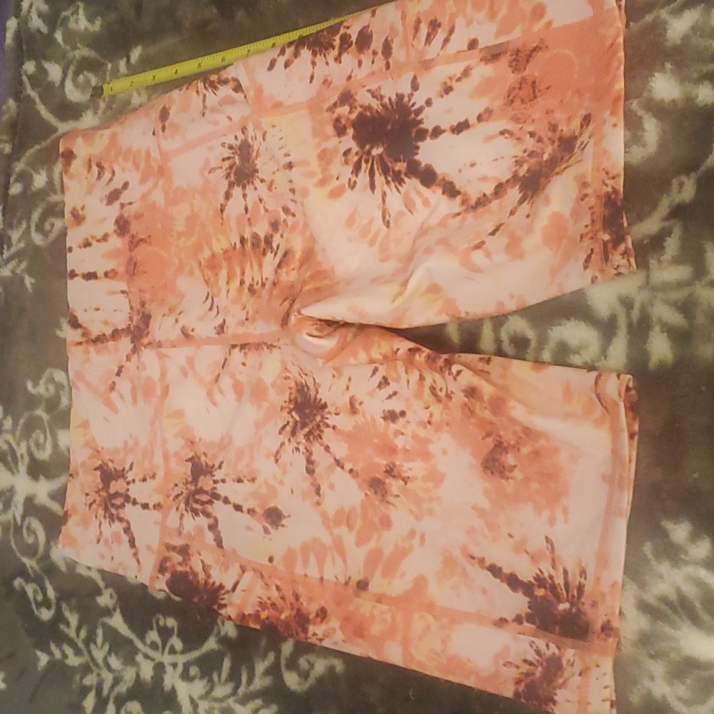 Ideology Bike Shorts - Picture 3 of 11